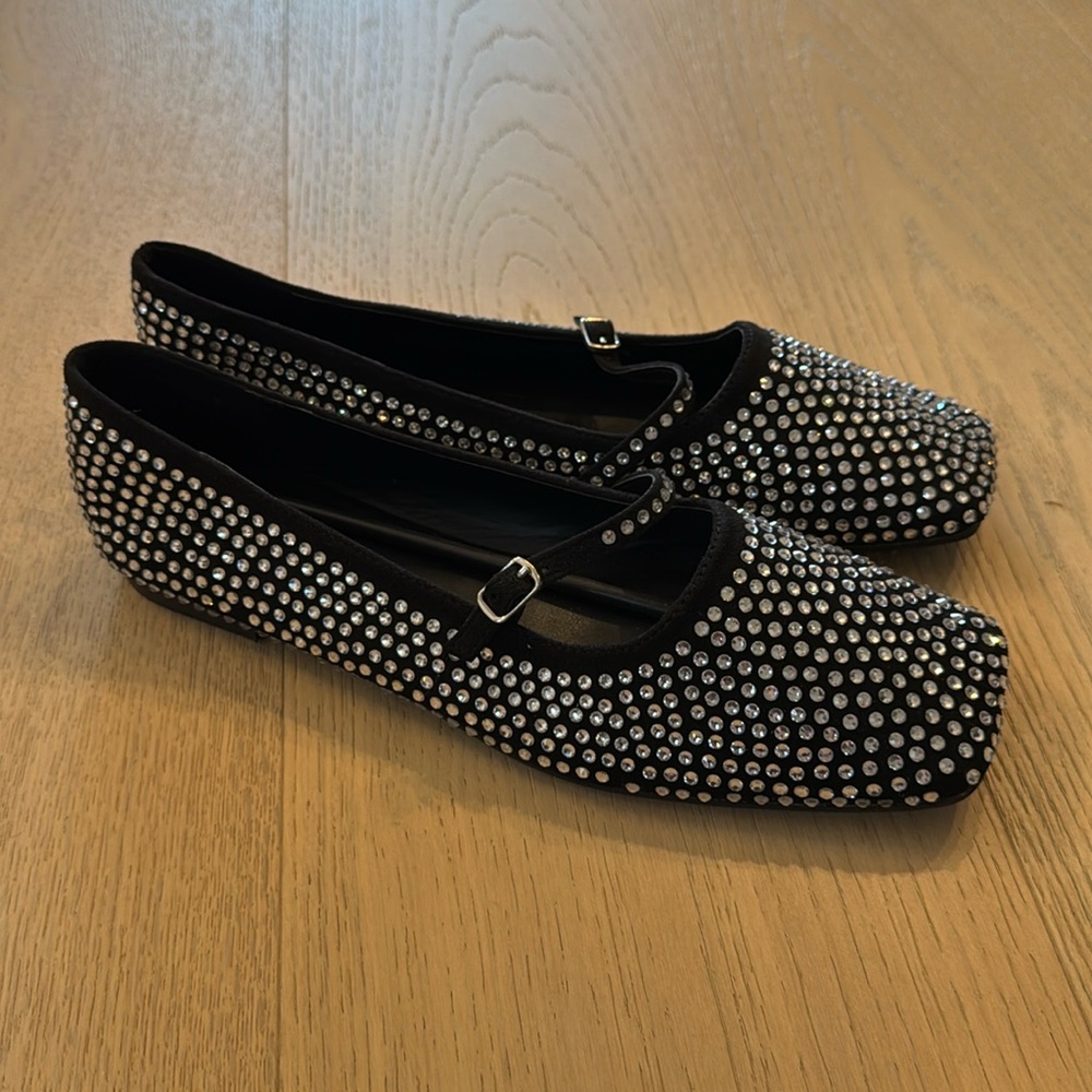 Brand new women’s shushop sparkle flat